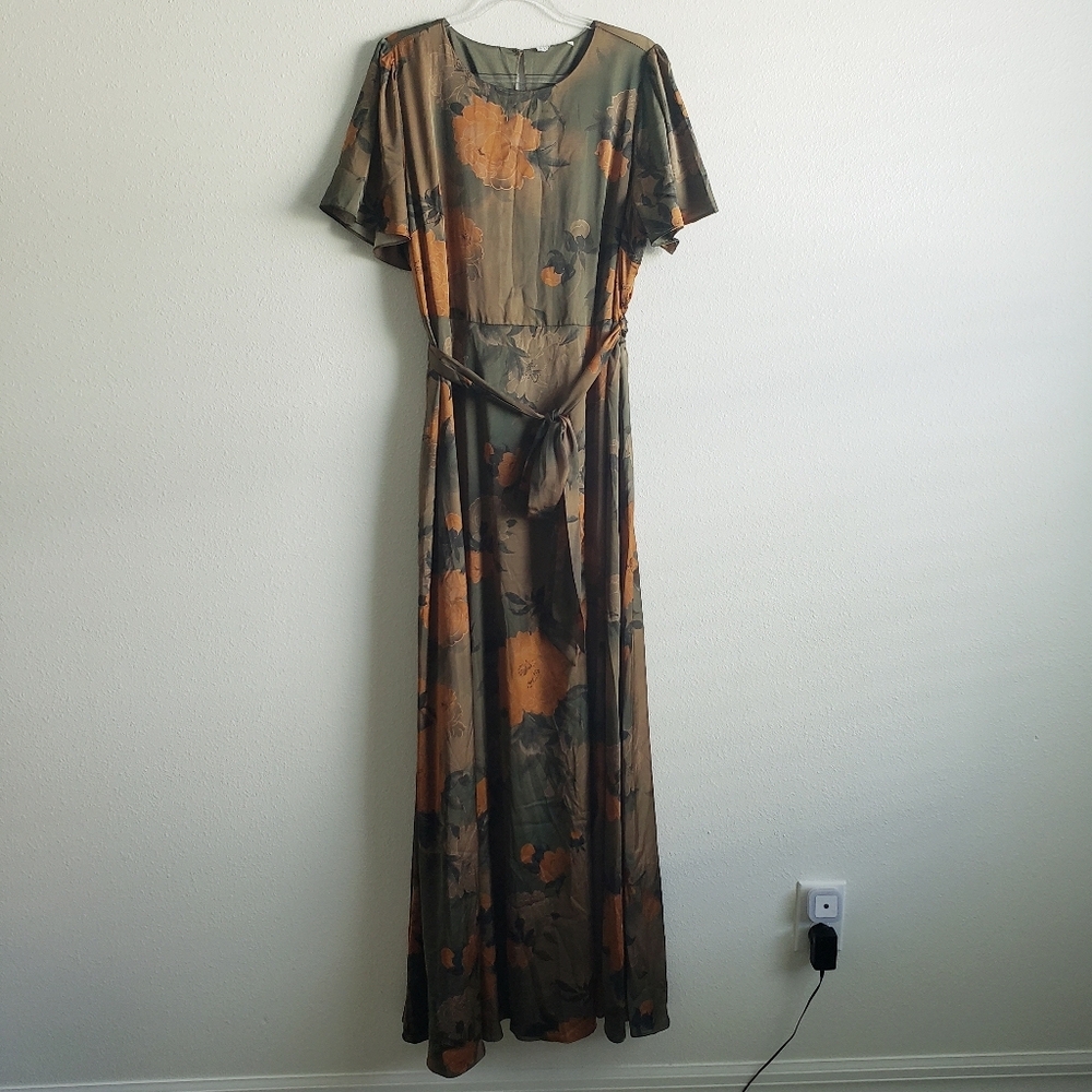 Balric Born Agnes Satin Maxi Dress Short Sleeve Floral New Without Tags - Picture 2 of 9
